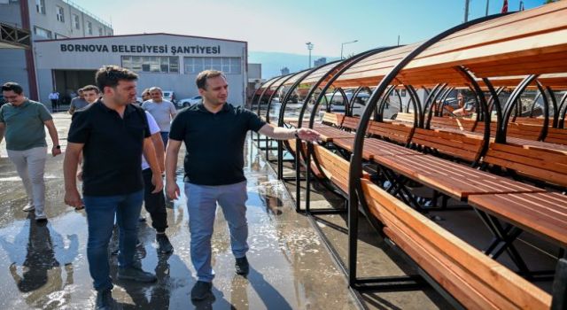 Bornova’nın parklarına yeni nesil oturma alanları