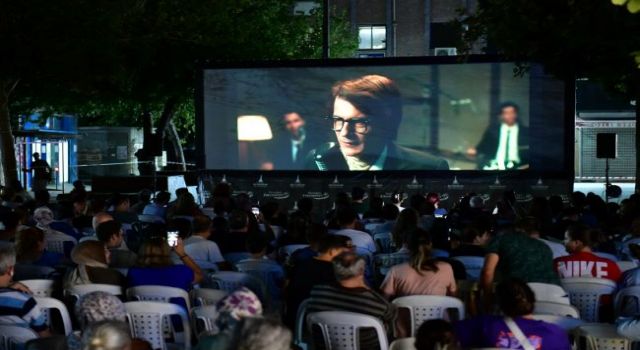 Çiğli’de yaz coşkusu: Müzik, tiyatro, sinema