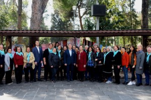 Bornova Belediyesi kadınları dinledi