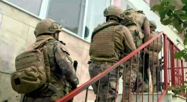 'İmamoğlu' baskınları sürüyor: İzmir'de onlarca gözaltı
