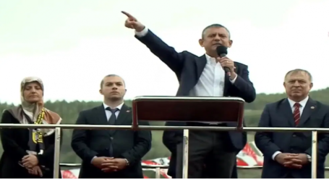 Özel, AK Parti'nin kalesi Bayburt'tan Erdoğan'a yüklendi...
