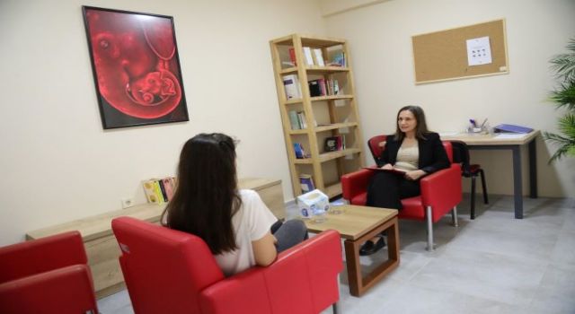 Bayraklı’da kadın ve çocuklara ücretsiz hukuki destek...