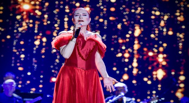 İEF’te Candan Erçetin rüzgârı...