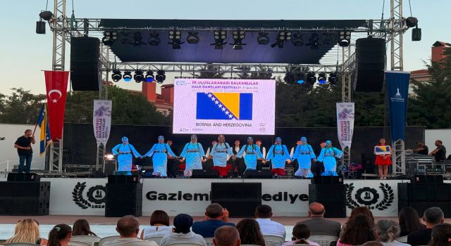 İzmir'de Balkan coşkusu sürüyor