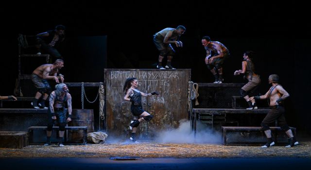 İEF’de Açık Hava Tiyatrosu perdelerini açtı