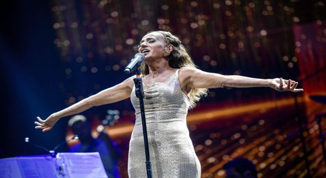 İEF’de Yıldız Tilbe rüzgarı esti