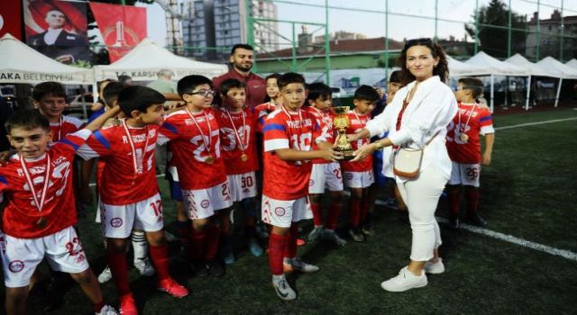 Karşıyaka’da Zafer Turnuvası tamamlandı