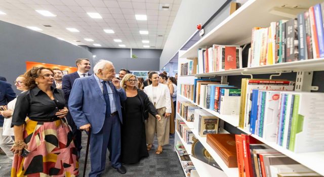 Prof. Dr. İlber Ortaylı adını taşıyan kütüphaneyi açtı