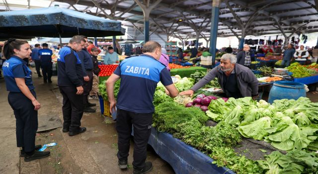 Buca Belediyesi’nden pazar yerlerinde denetim