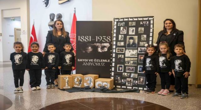 Bornova’da minik yüreklerden Atatürk’e duygusal anma  