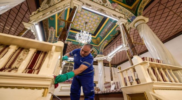 İzmir’in ibadethaneleri pırıl pırıl oldu