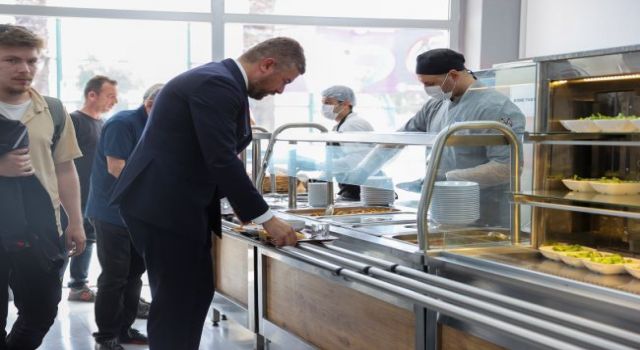 Buca’da dayanışma sofrası her gün büyüyor