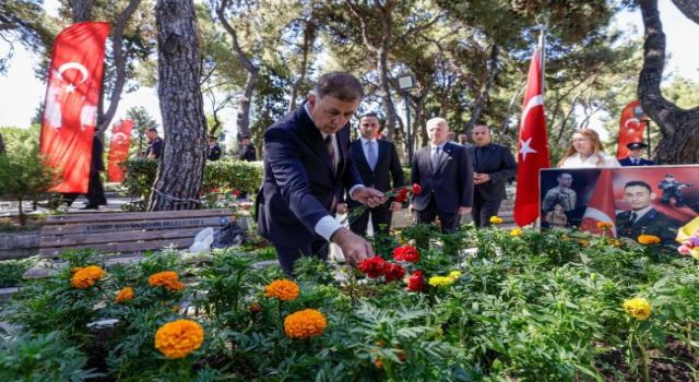 15 Temmuz şehitleri İzmir’de dualarla anıldı