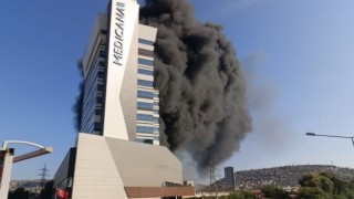 Fabrika yangını hastaneyi tahliye ettirdi ortalık alev alev