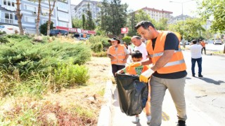'Her mahallemize dokunuyor, her sese kulak veriyoruz''