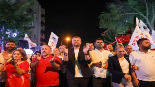 Zafer Korteji Buca’yı gururla aydınlattı