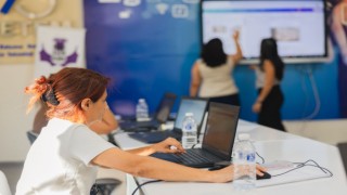 Balçova Belediyesi’nden kadınlara dijital destek 