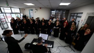 Başkan Yiğit'ten personele Cumhuriyet sürprizi