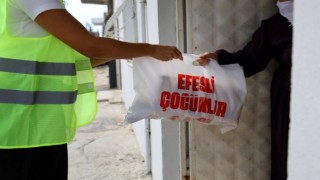 Efes Selçuk’ta beslenme çantaları dayanışma ile doluyor