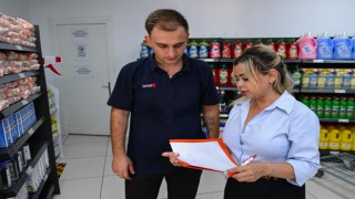 Otizmli gençler İZMAR’da işbaşı yaptı