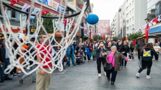 Karşıyaka Çarşısı’nda renkli anlar...