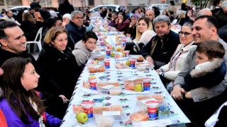 Ramazan’da Bornova’dan dayanışma sofrası