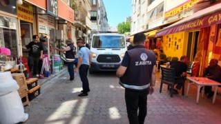 Konak zabıtasından kaldırım işgallerine denetim