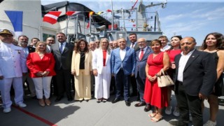 “Karşıyaka Gemisi”nde Zafer Bayramı coşkusu!